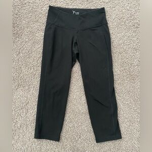 Old Navy Active Black Capri Go-Dry Leggings Women’s Small